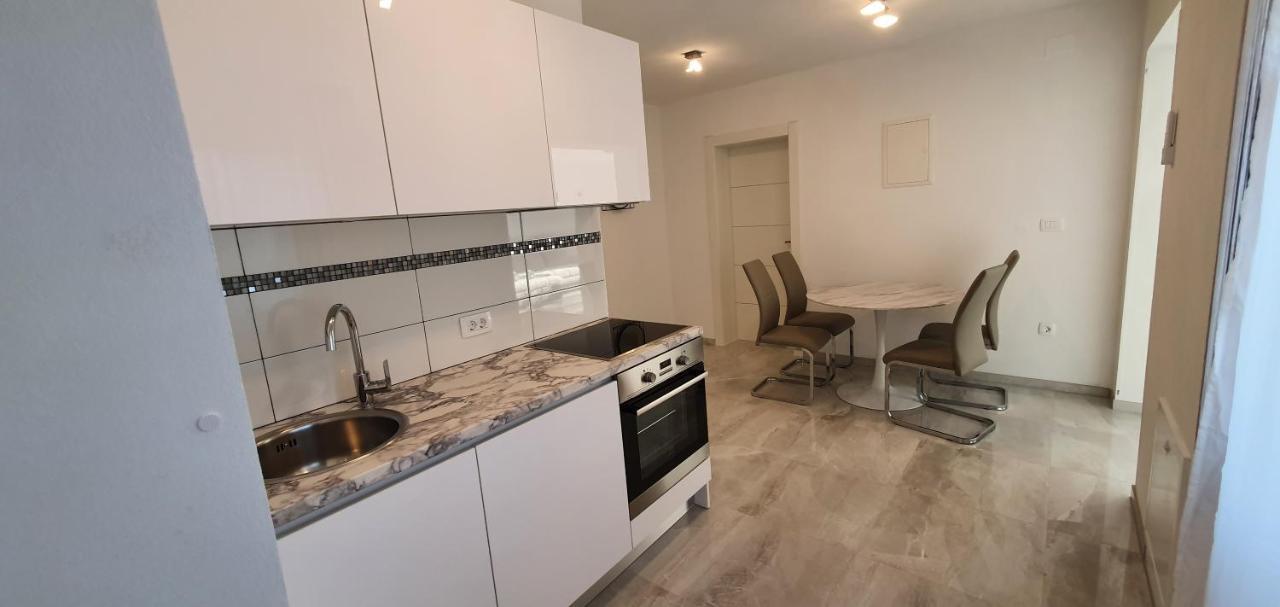 Apartmani Naomi&Leo Senj  Exterior foto